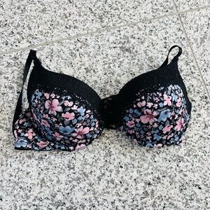 LAURA ASHLEY, Floral Lace Women's Bra - Black and Pink, 36C